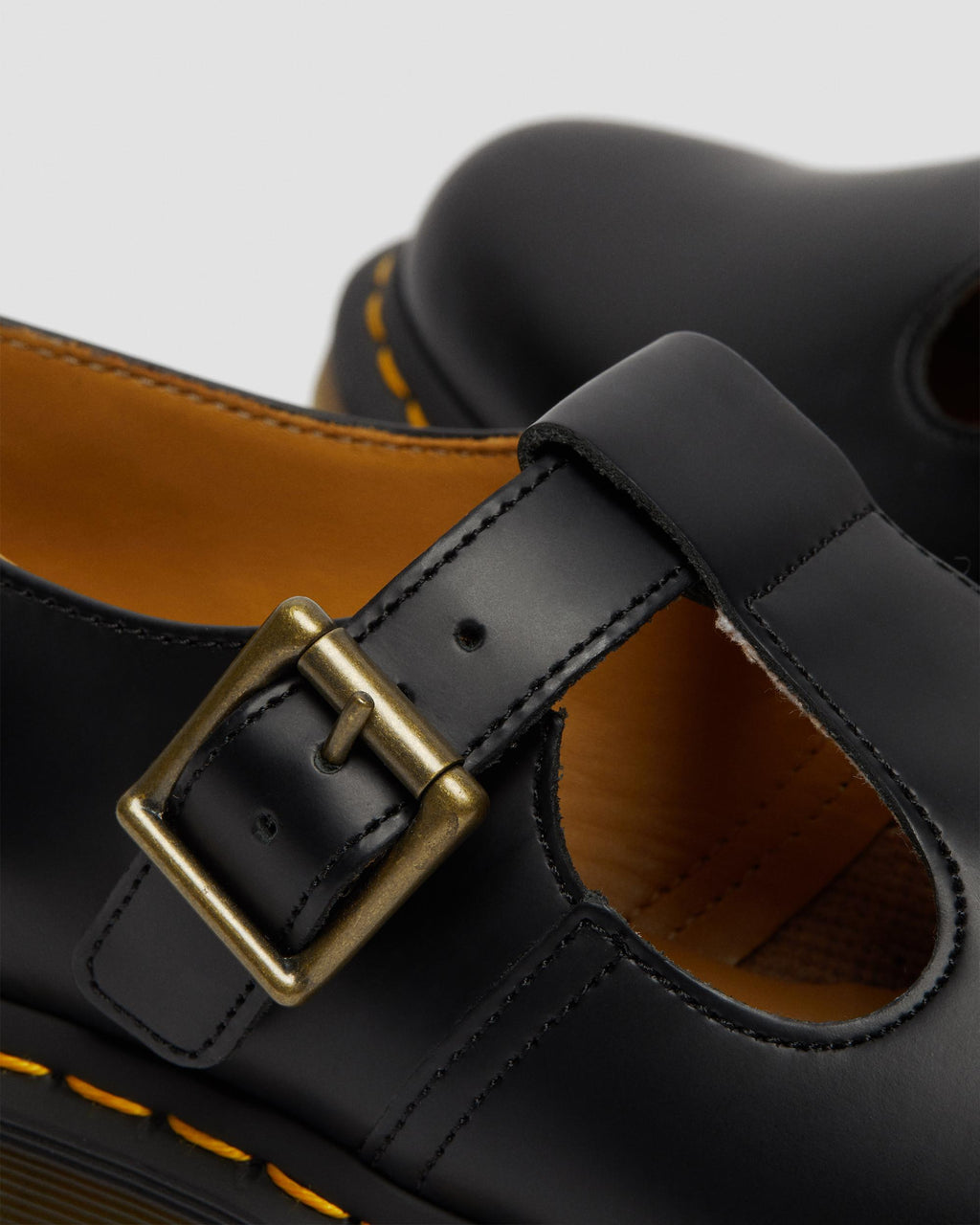 Polley Black Smooth