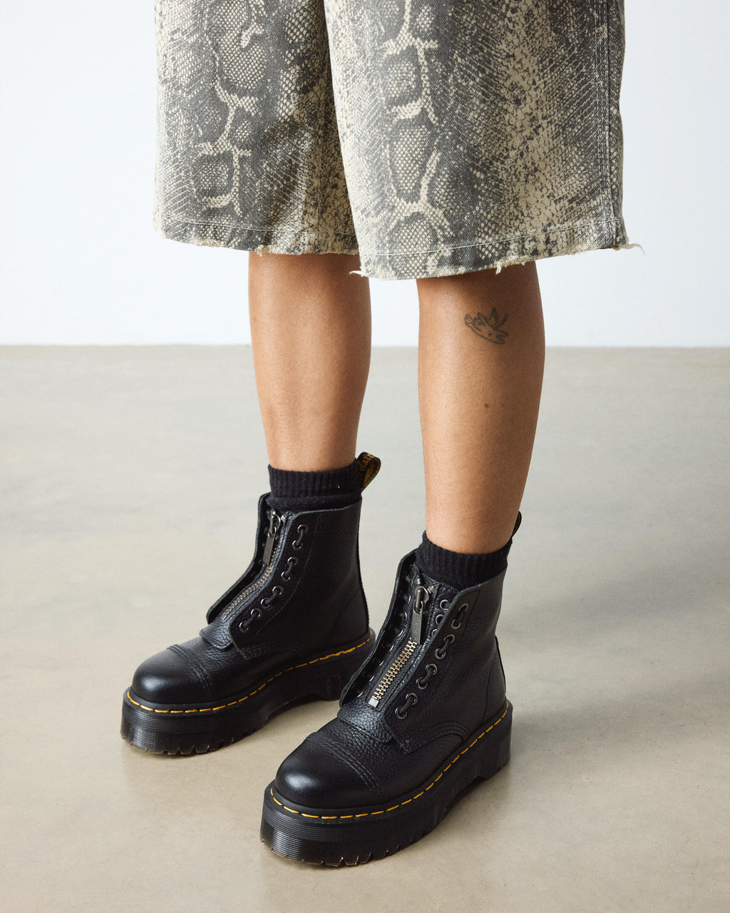 SINCLAIR Black Milled Nappa