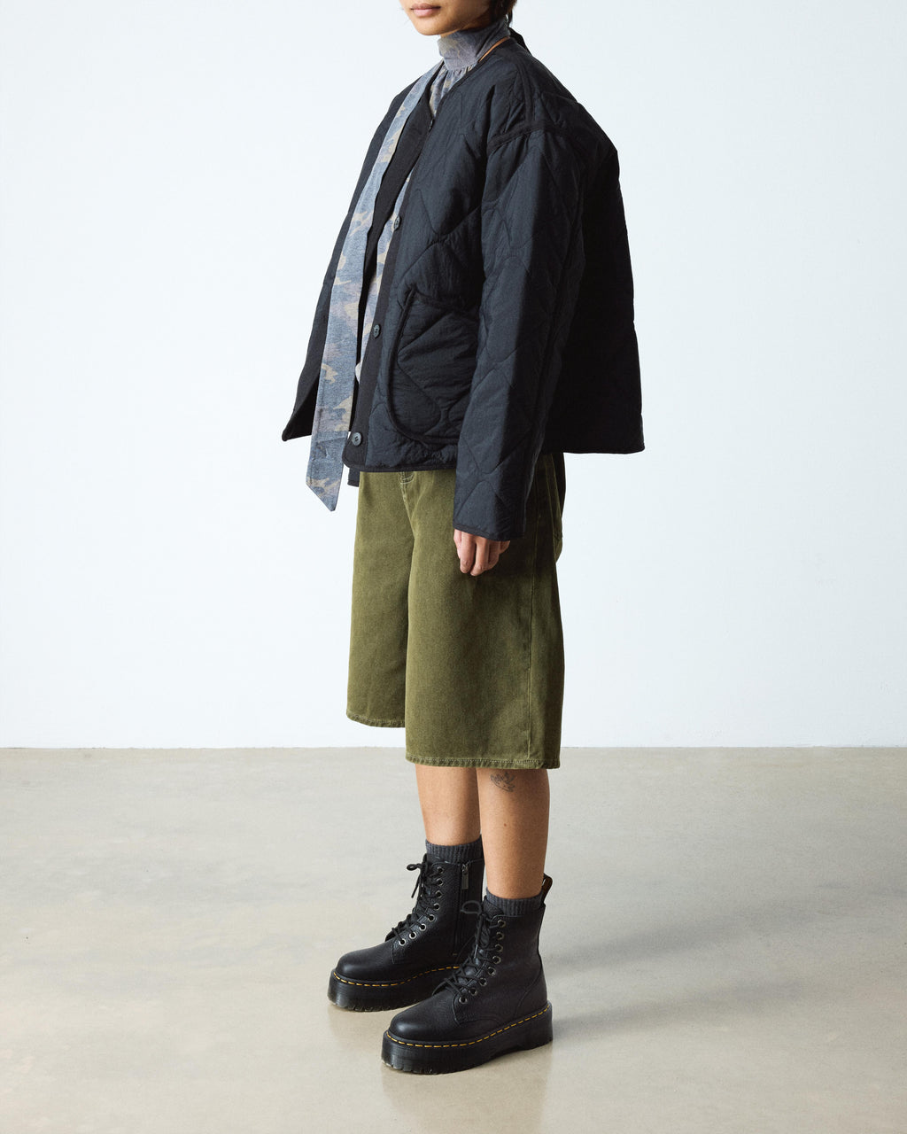 JADON III Black Pisa