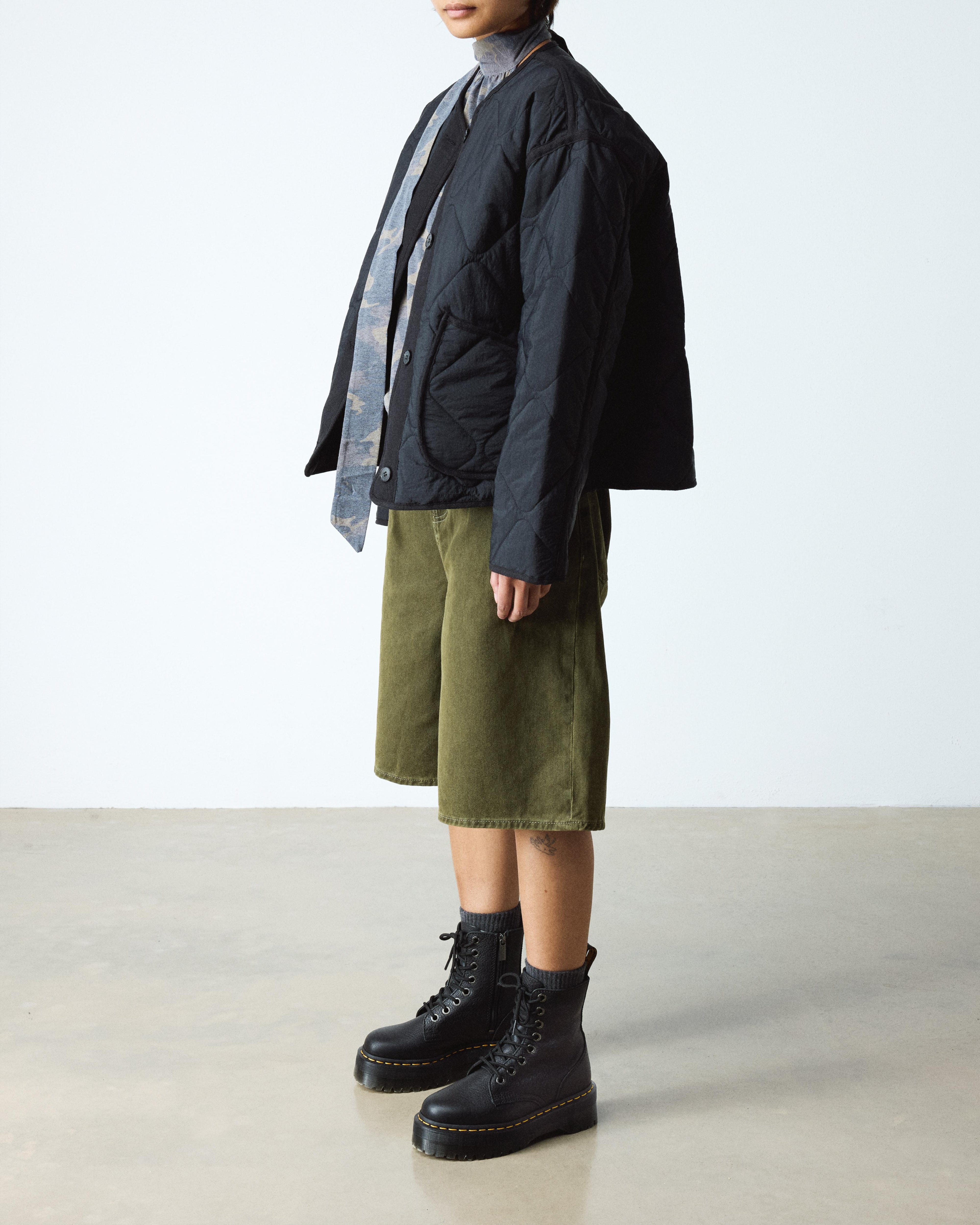 JADON III Black Pisa