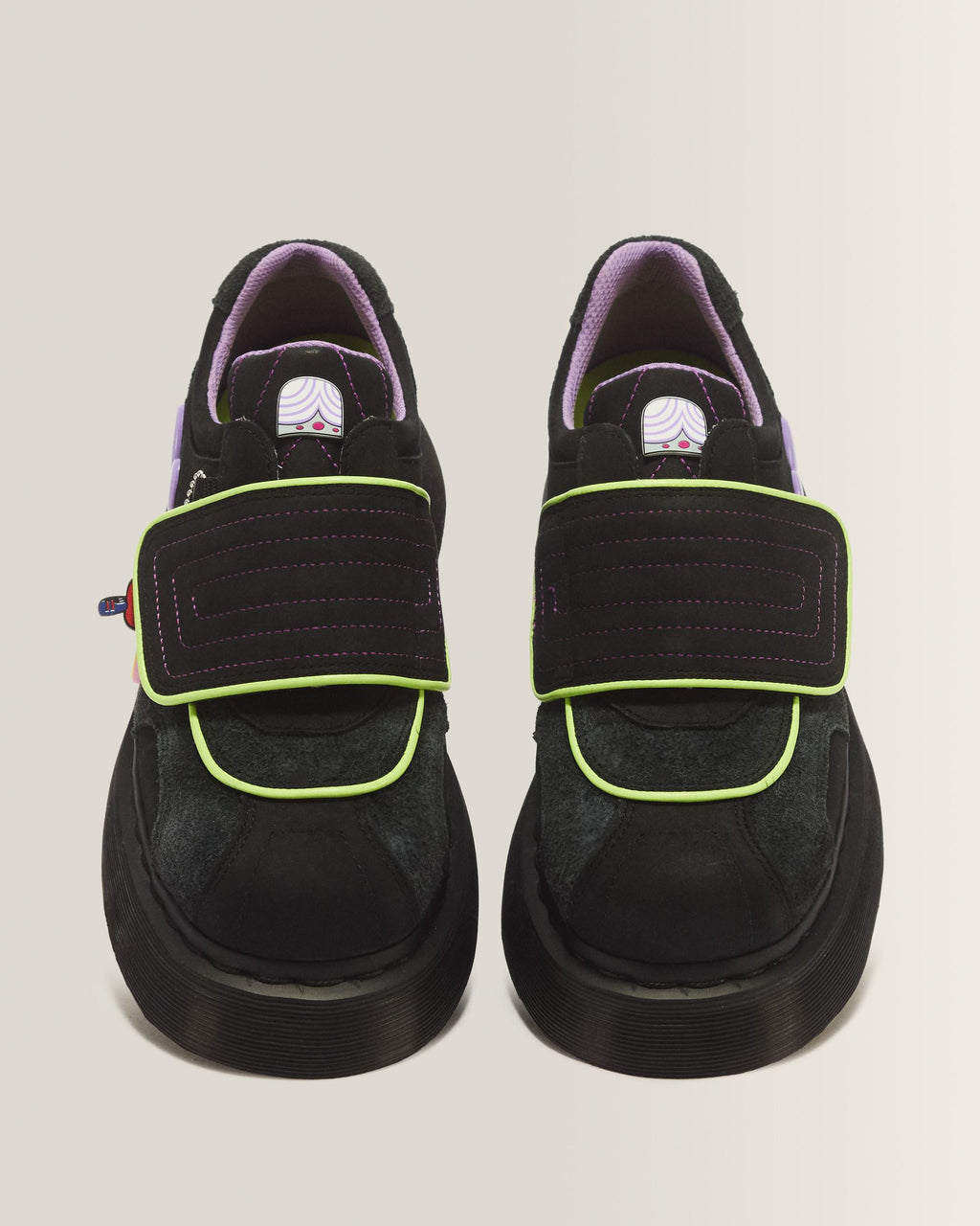 Zapatos Buzz con tira Powerpuff Girls en Black+Gunmetal