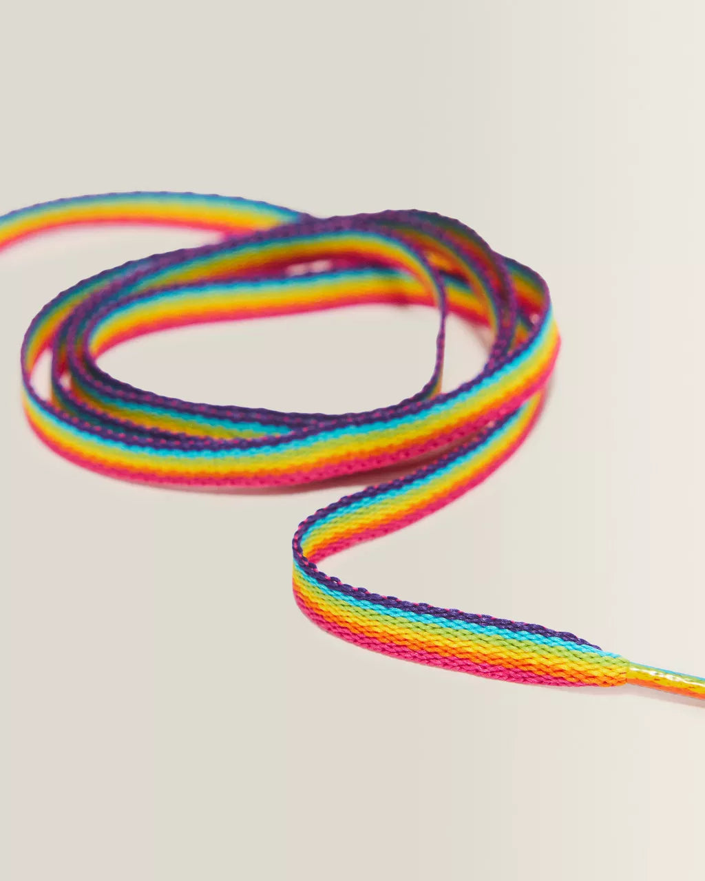 Cordones planos rainbow de 140 cm (8-10 ojales)