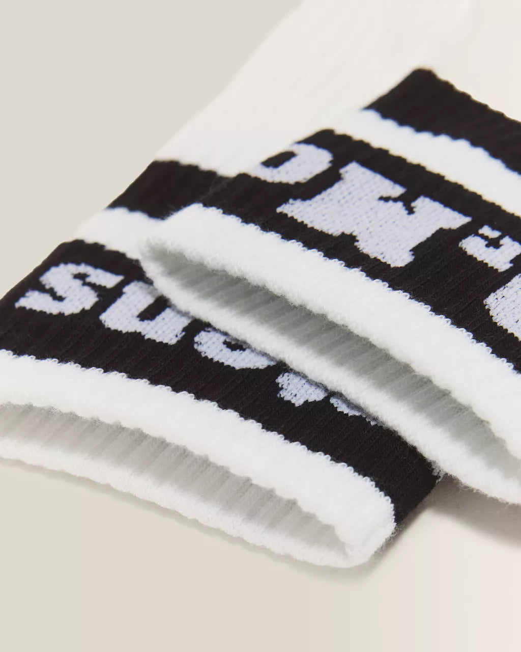 Medias Athletic blancas con logo negro
