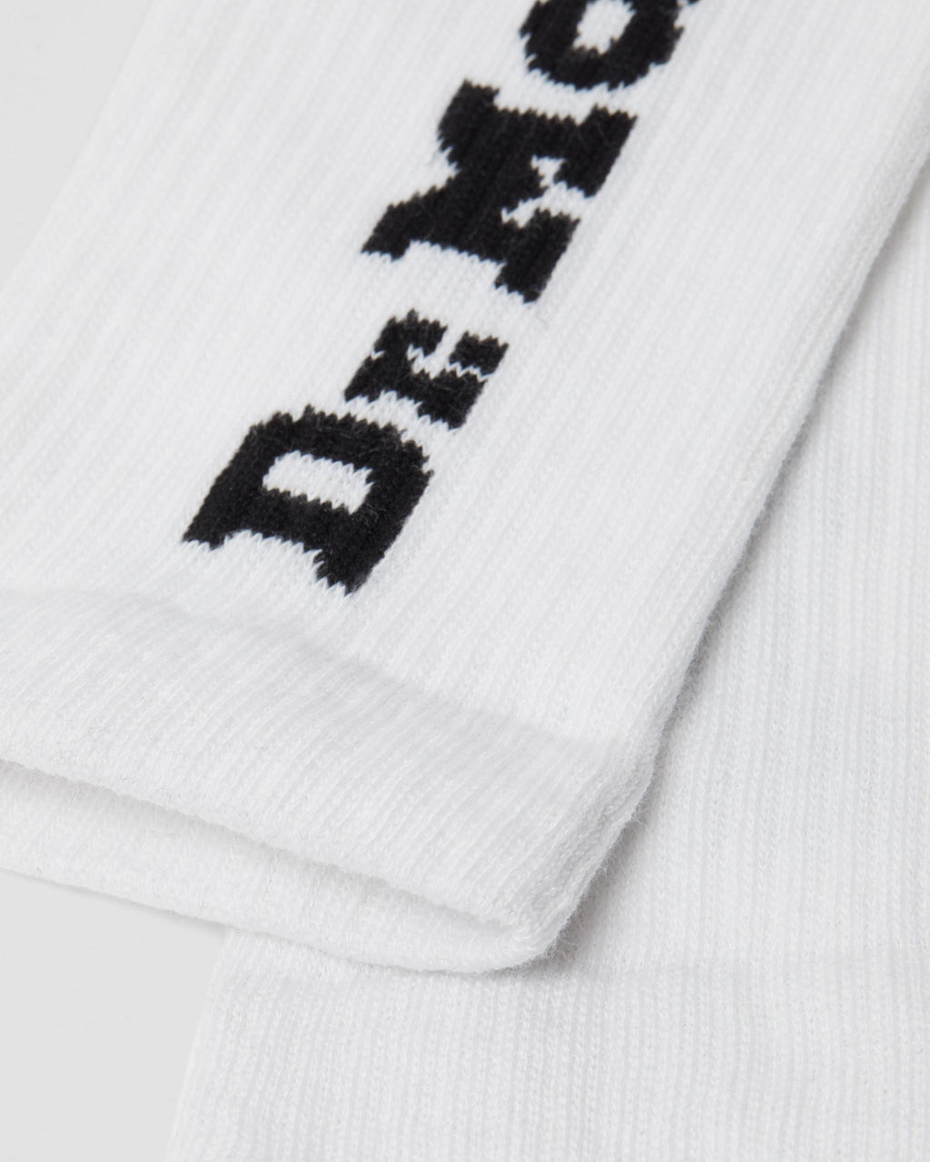 Medias con logo vertical